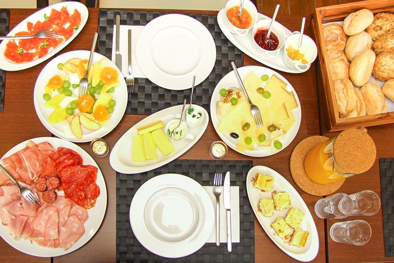 Das Tann Rooms & Wine ทาเลอ ภายนอก รูปภาพ